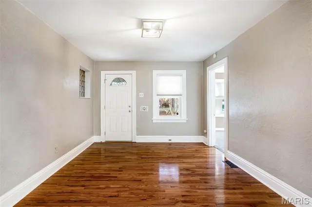 $210,000 | 3831 Burgen Avenue, St. Louis, MO 63116