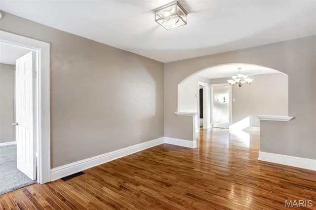 $210,000 | 3831 Burgen Avenue, St. Louis, MO 63116