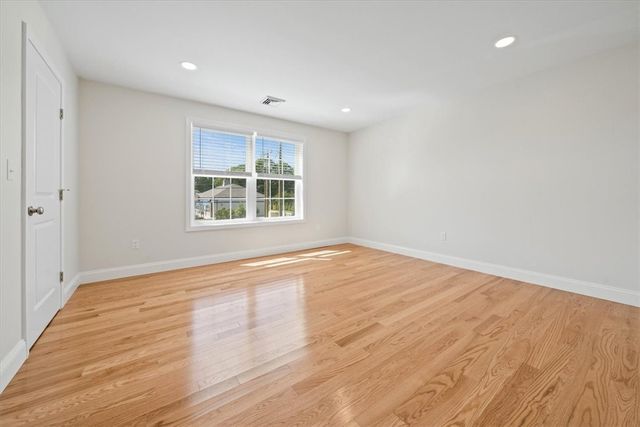 $592,000 | 7 Betsy Williams Drive, Warwick, RI 02889