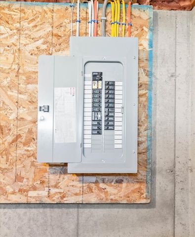 $592,000 | 7 Betsy Williams Drive, Warwick, RI 02889