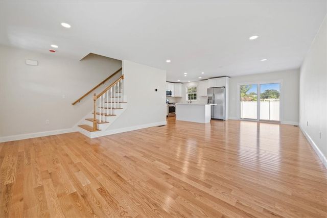 $592,000 | 7 Betsy Williams Drive, Warwick, RI 02889