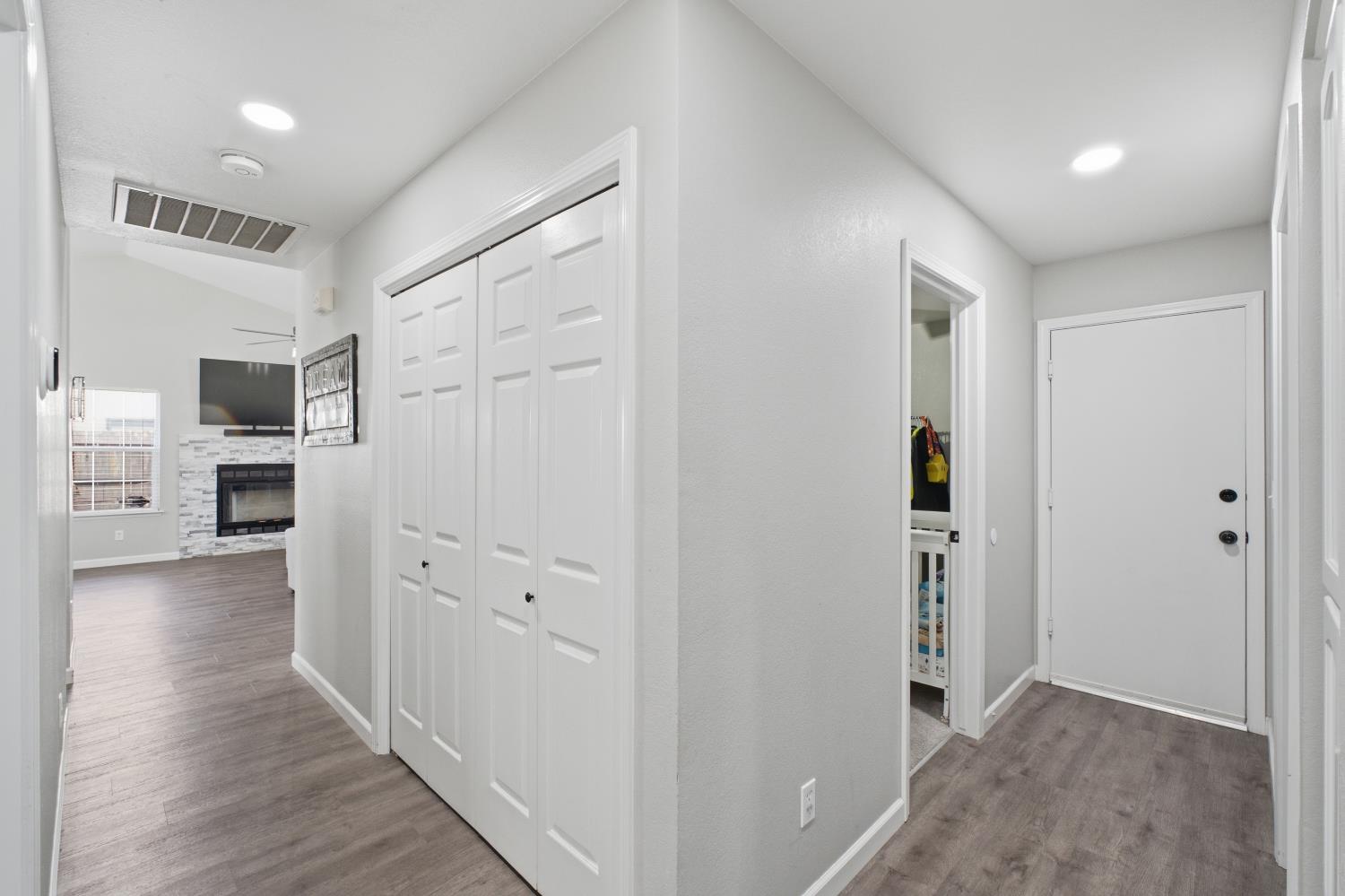 351 West Stanley Avenue Reedley, CA 93654 - Photo 21 of 42 Gallery Image 21