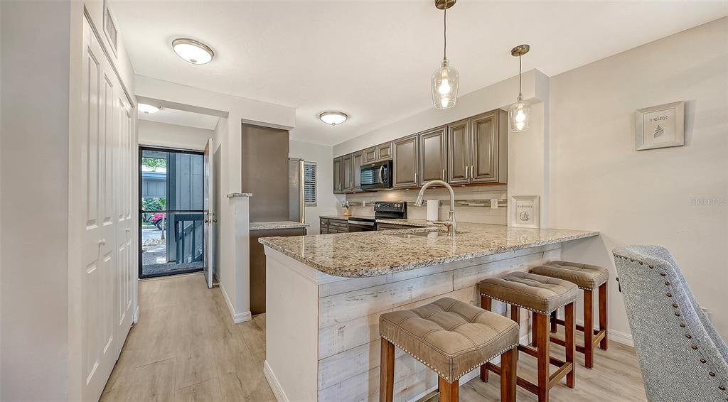 1249 Dockside Place, Unit 110 Sarasota, FL 34242 - Photo 15 of 41
