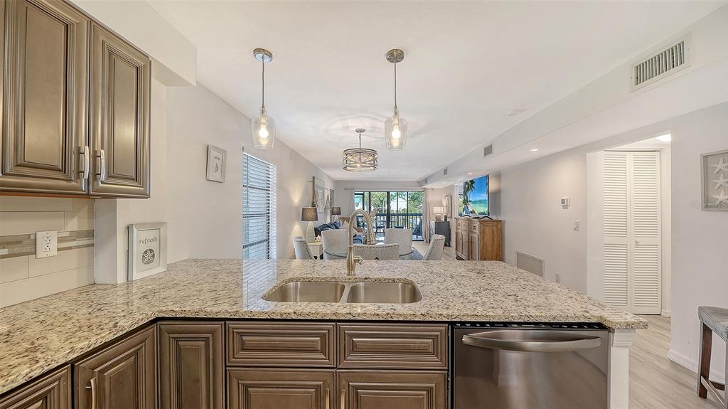 1249 Dockside Place, Unit 110 Sarasota, FL 34242 - Photo 19 of 41
