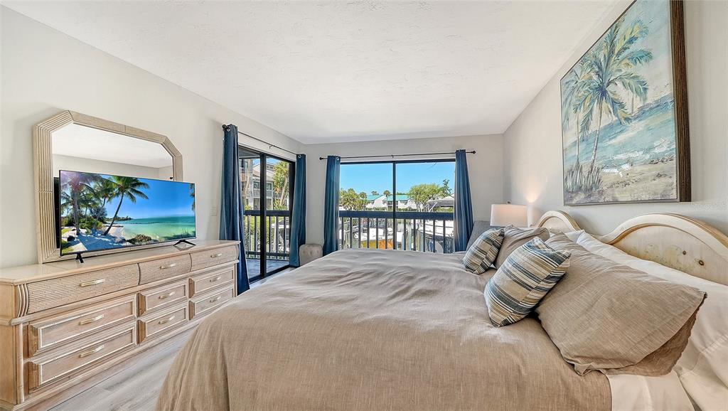 1249 Dockside Place, Unit 110 Sarasota, FL 34242 - Photo 20 of 41