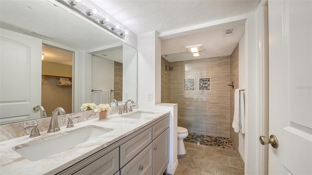 1249 Dockside Place, Unit 110 Sarasota, FL 34242 - Photo 24 of 41