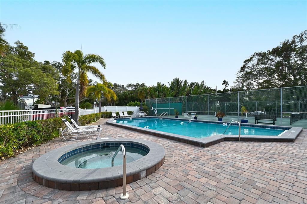 1249 Dockside Place, Unit 110 Sarasota, FL 34242 - Photo 33 of 41