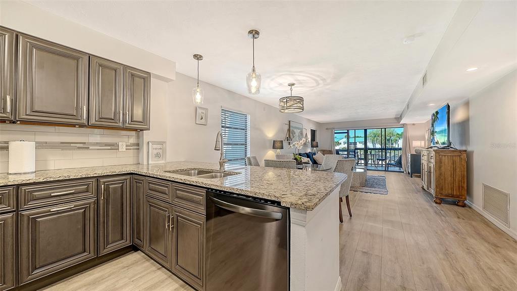 1249 Dockside Place, Unit 110 Sarasota, FL 34242 - Photo 5 of 41
