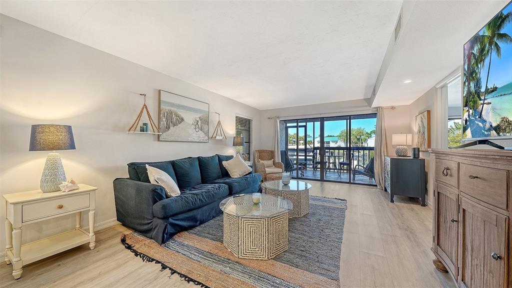 1249 Dockside Place, Unit 110 Sarasota, FL 34242 - Photo 7 of 41