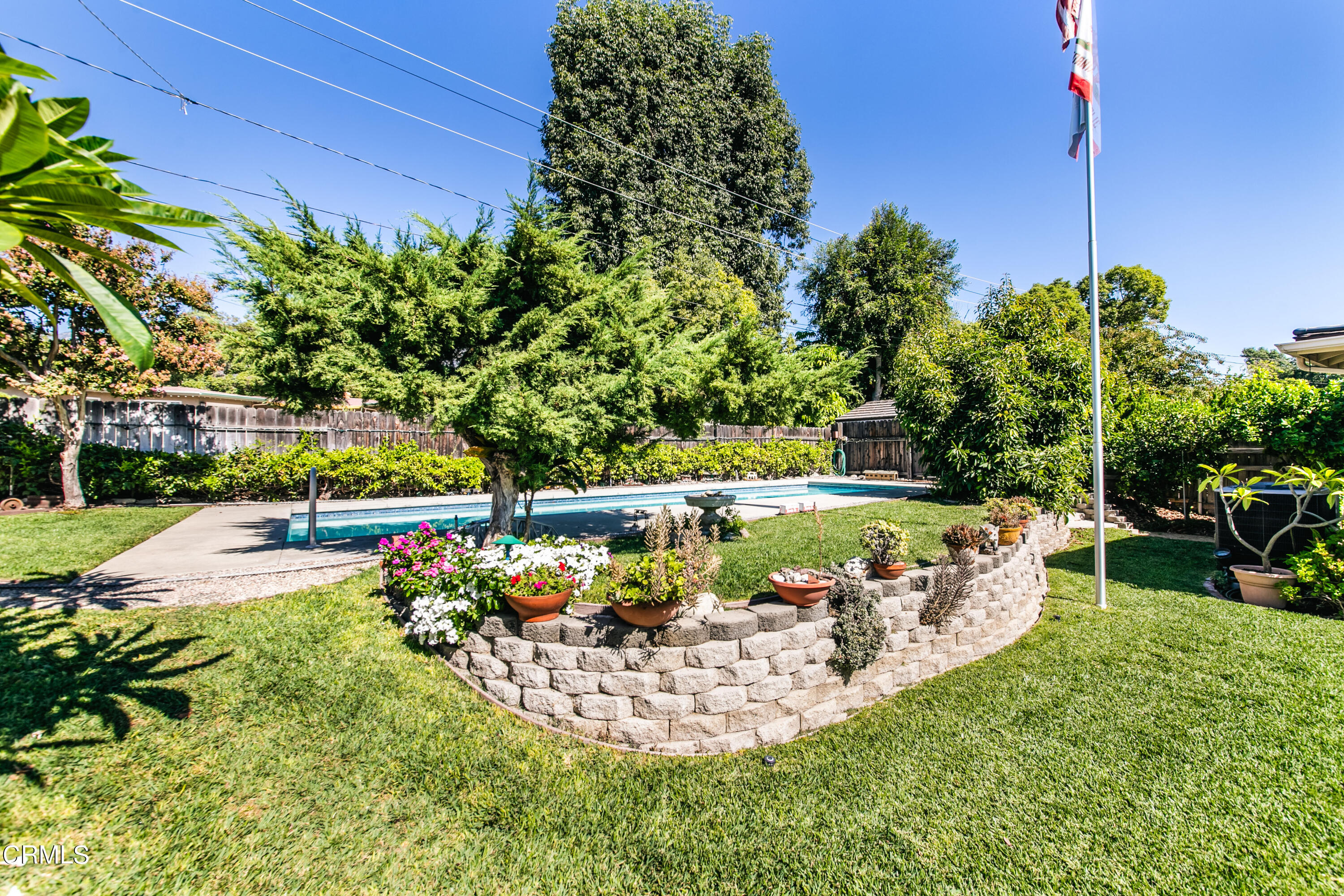 3755 Mayfair Drive Pasadena, CA 91107 - Photo 30 of 37 a view of a table and chairs in patio