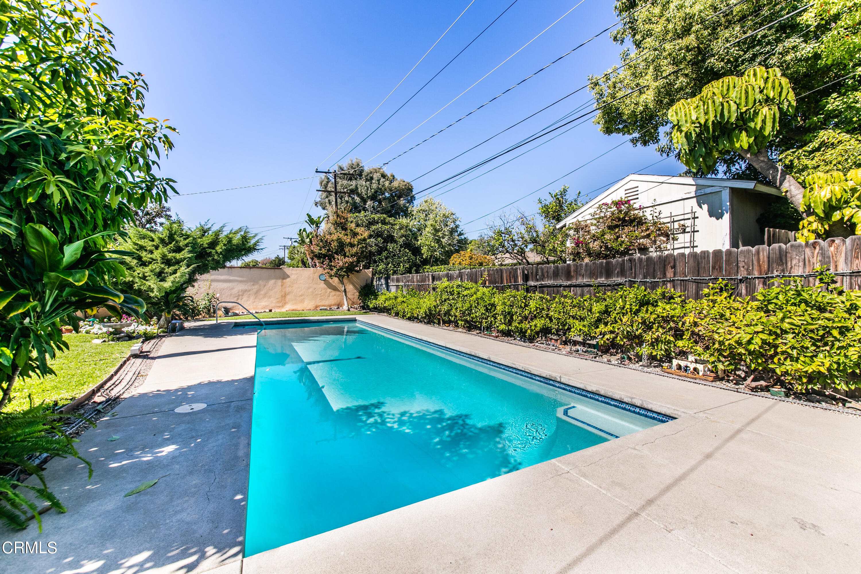 3755 Mayfair Drive Pasadena, CA 91107 - Photo 33 of 37 a view of a garden with an outdoor space