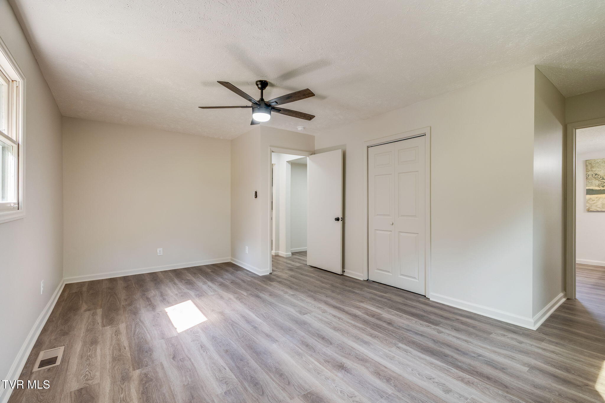 146 Ollie Collins Road Elizabethton, TN 37643 - Photo 13 of 30 015