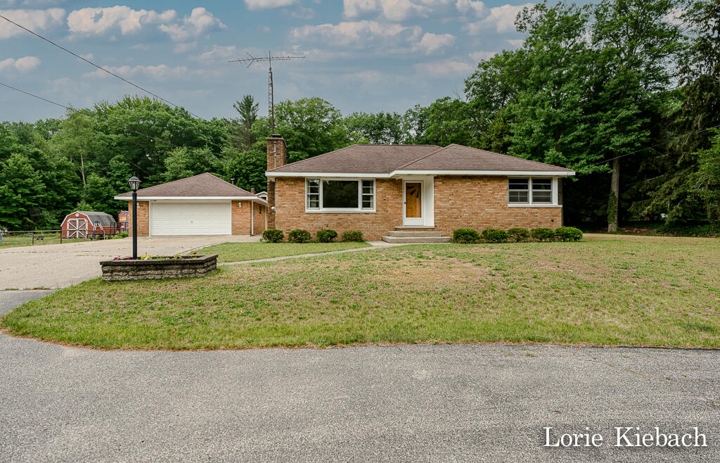 2891 West Fruitport Rd. Spring Lake, MI 49456 - Photo 1 of 43 2891W.Fruitport02Lores