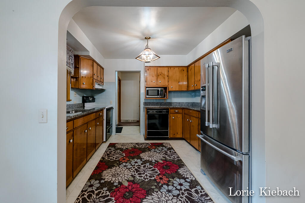 2891 West Fruitport Rd. Spring Lake, MI 49456 - Photo 15 of 43 2891W.Fruitport19Lores