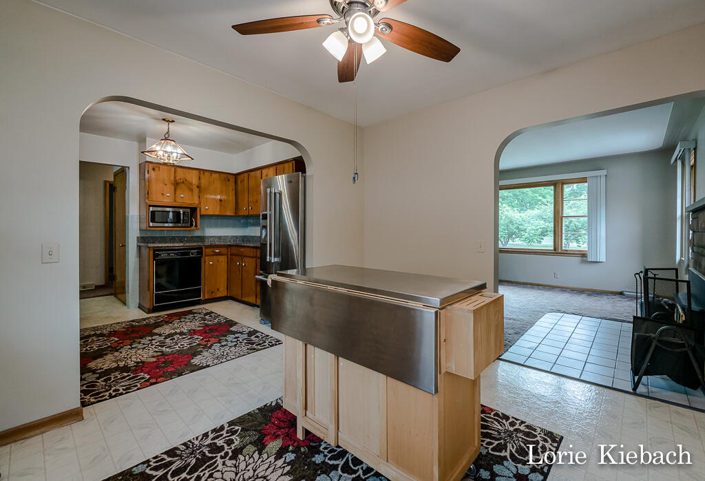2891 West Fruitport Rd. Spring Lake, MI 49456 - Photo 19 of 43 2891W.Fruitport23Lores