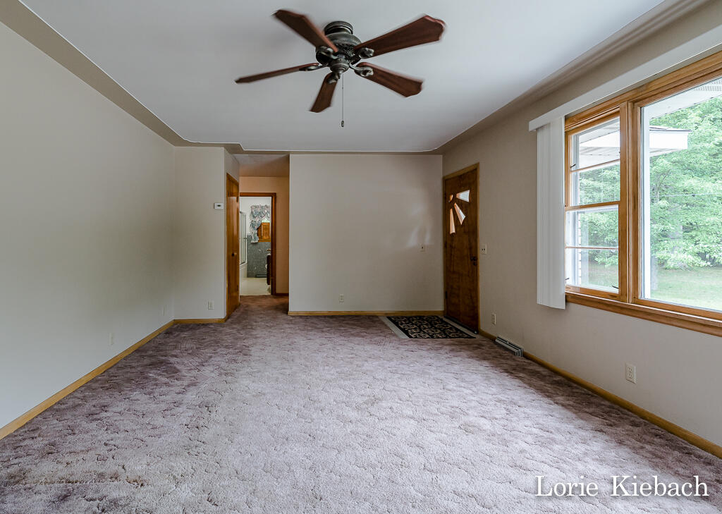 2891 West Fruitport Rd. Spring Lake, MI 49456 - Photo 22 of 43 2891W.Fruitport26Lores