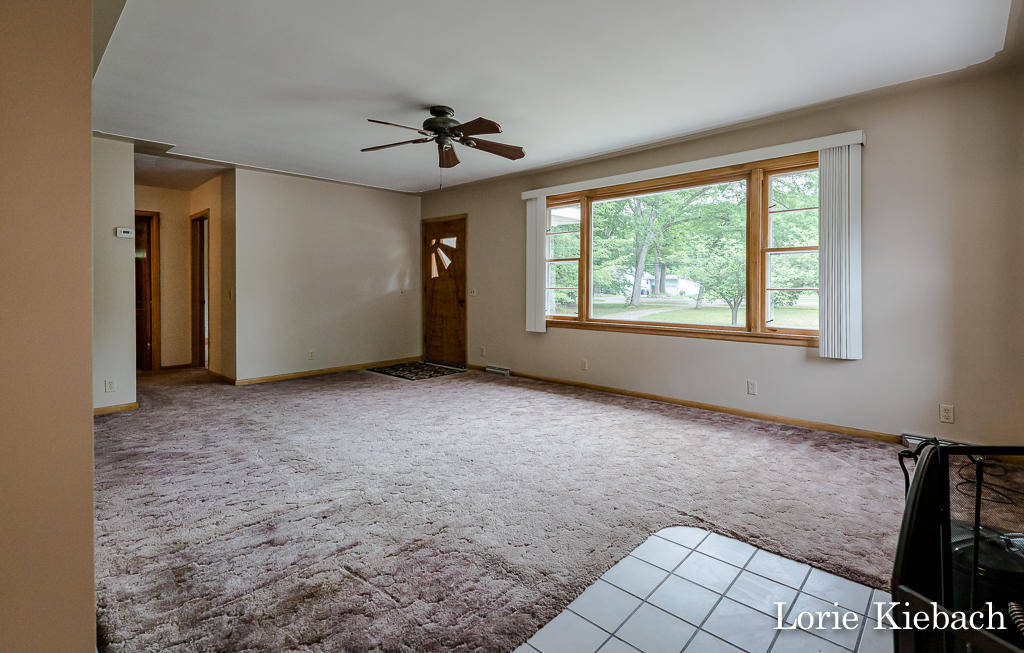 2891 West Fruitport Rd. Spring Lake, MI 49456 - Photo 23 of 43 2891W.Fruitport27Lores