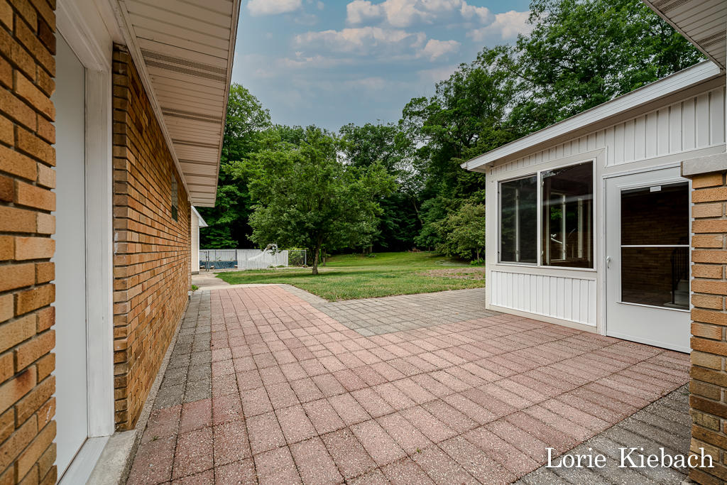 2891 West Fruitport Rd. Spring Lake, MI 49456 - Photo 3 of 43 2891W.Fruitport04Lores