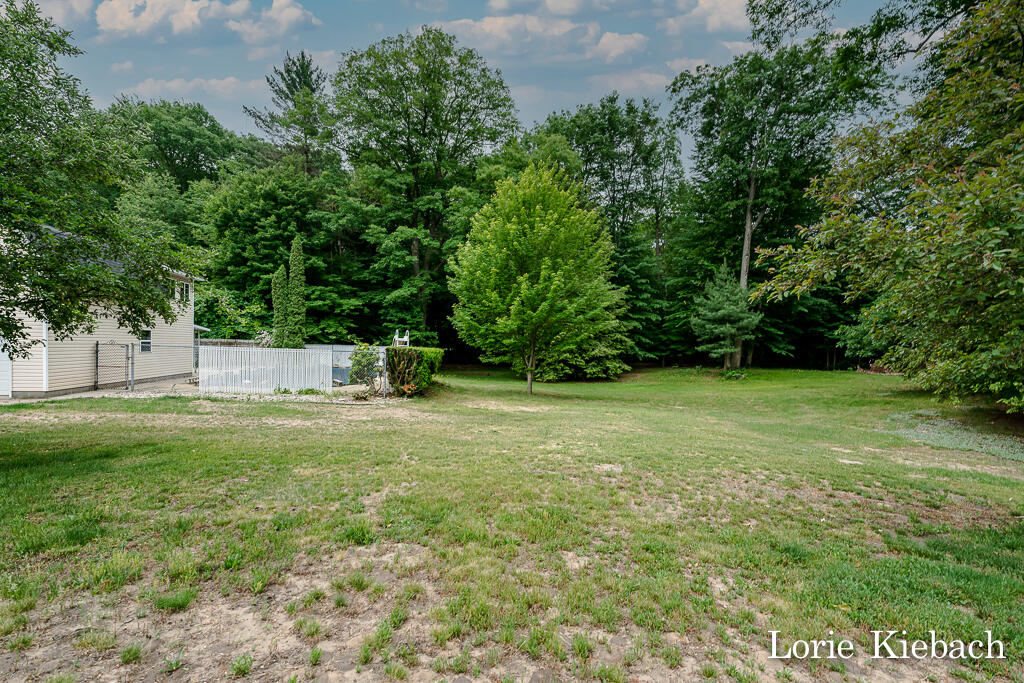 2891 West Fruitport Rd. Spring Lake, MI 49456 - Photo 5 of 43 2891W.Fruitport06Lores