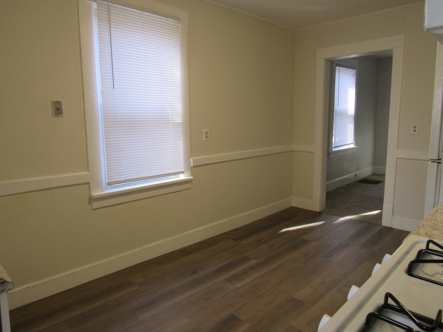 149 6th Street Silvis, IL 61282 - Photo 5 of 12