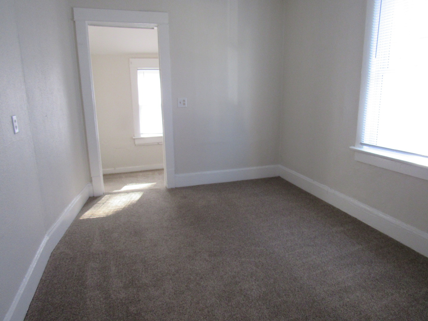 149 6th Street Silvis, IL 61282 - Photo 7 of 12