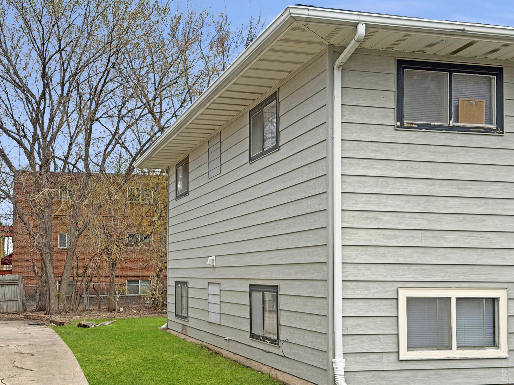 1106 18th Street South Moorhead, MN 56560 - Photo 4 of 18