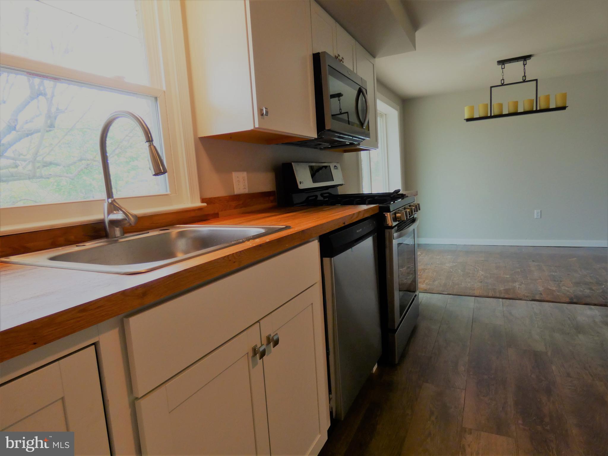 3105 Lehr Drive York, PA 17404 - Photo 2 of 15