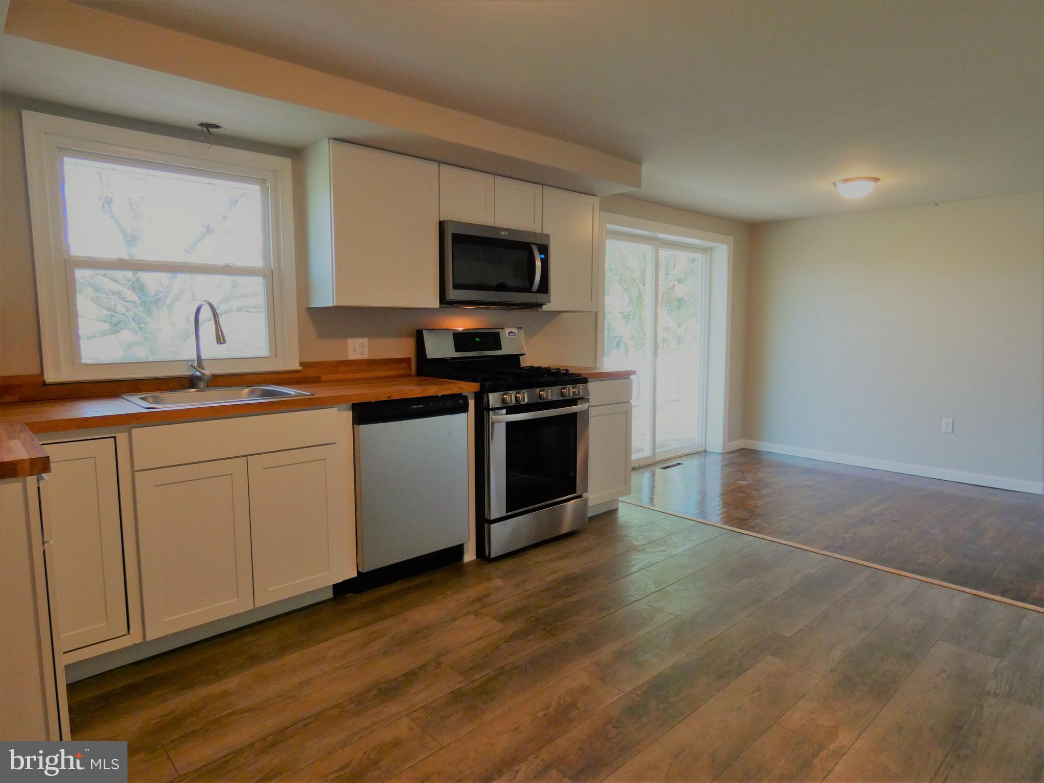 3105 Lehr Drive York, PA 17404 - Photo 3 of 15