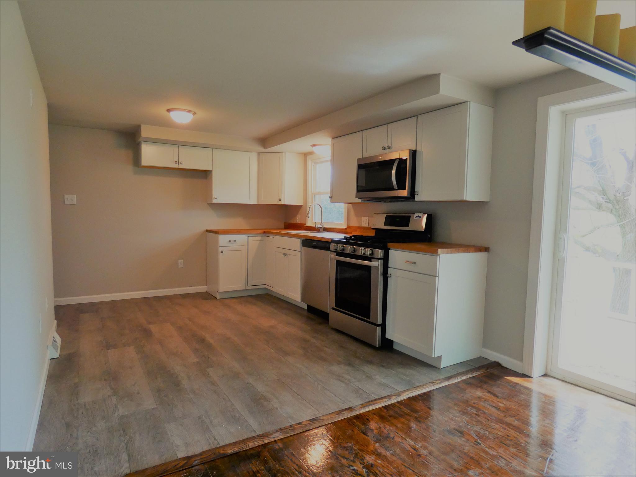 3105 Lehr Drive York, PA 17404 - Photo 4 of 15