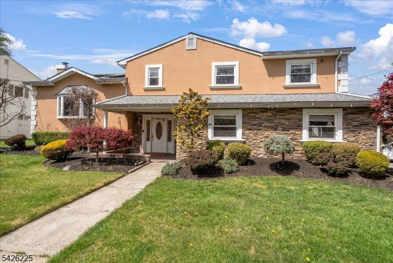 95 Calvert Avenue East Edison, NJ 08820 - Photo 2 of 45