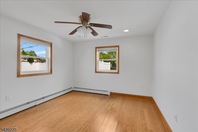 95 Calvert Avenue East Edison, NJ 08820 - Photo 22 of 45