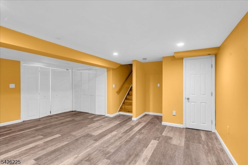 95 Calvert Avenue East Edison, NJ 08820 - Photo 35 of 45