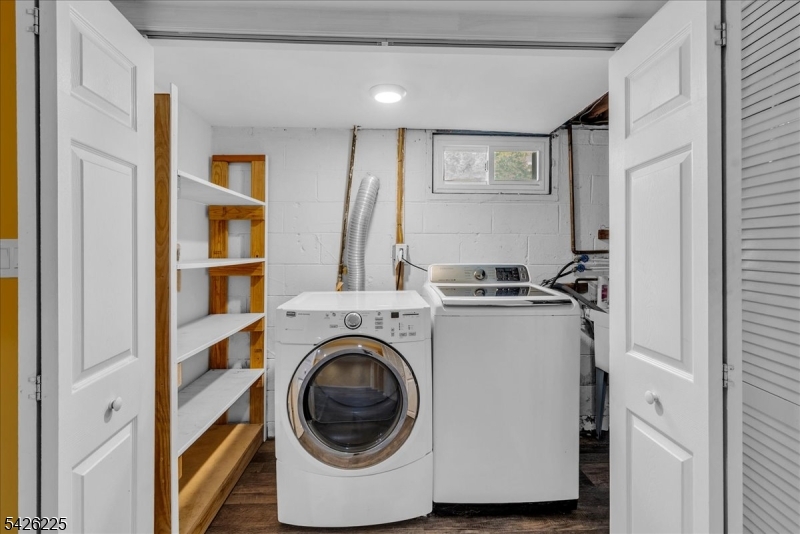 95 Calvert Avenue East Edison, NJ 08820 - Photo 37 of 45