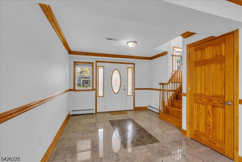 95 Calvert Avenue East Edison, NJ 08820 - Photo 5 of 45