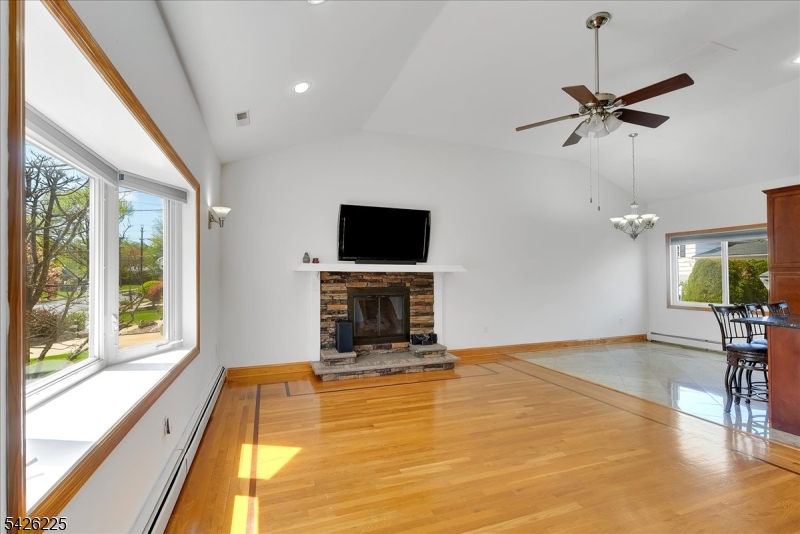 95 Calvert Avenue East Edison, NJ 08820 - Photo 6 of 45