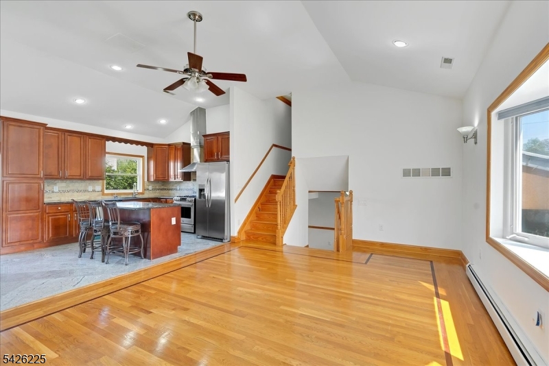 95 Calvert Avenue East Edison, NJ 08820 - Photo 8 of 45