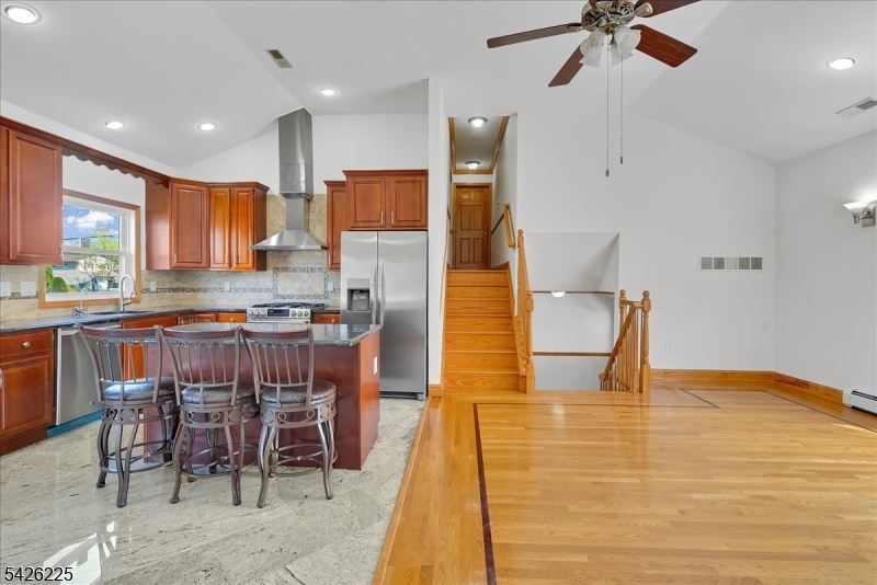 95 Calvert Avenue East Edison, NJ 08820 - Photo 10 of 45