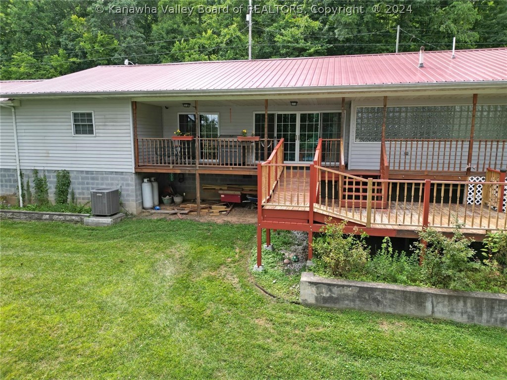 22222 Winfield Road Fraziers Bottom, WV 25082 - Photo 6 of 50 Gallery Image 6