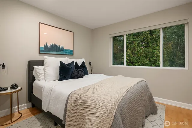 $1,250,000 | 10012 Northeast 37th Court, Kirkland, WA 98033