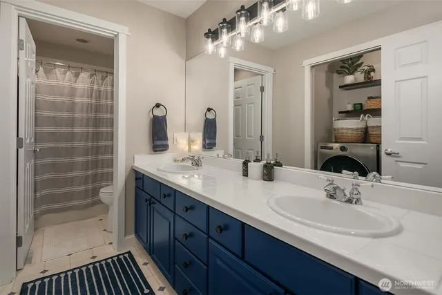 $1,250,000 | 10012 Northeast 37th Court, Kirkland, WA 98033