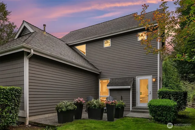 $1,250,000 | 10012 Northeast 37th Court, Kirkland, WA 98033