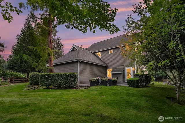 $1,250,000 | 10012 Northeast 37th Court, Kirkland, WA 98033