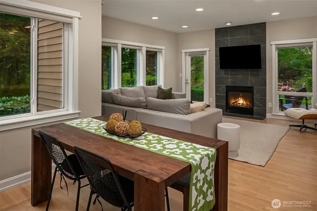 $1,250,000 | 10012 Northeast 37th Court, Kirkland, WA 98033