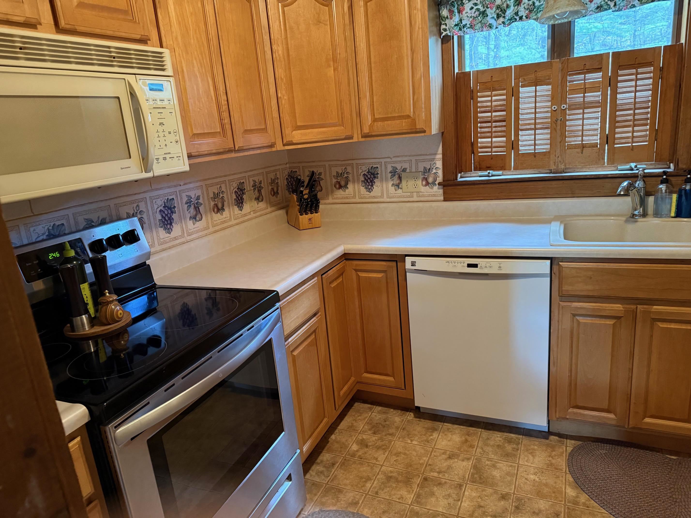 41 Birchfield Road Newbury, NH 03255 - Photo 6 of 46