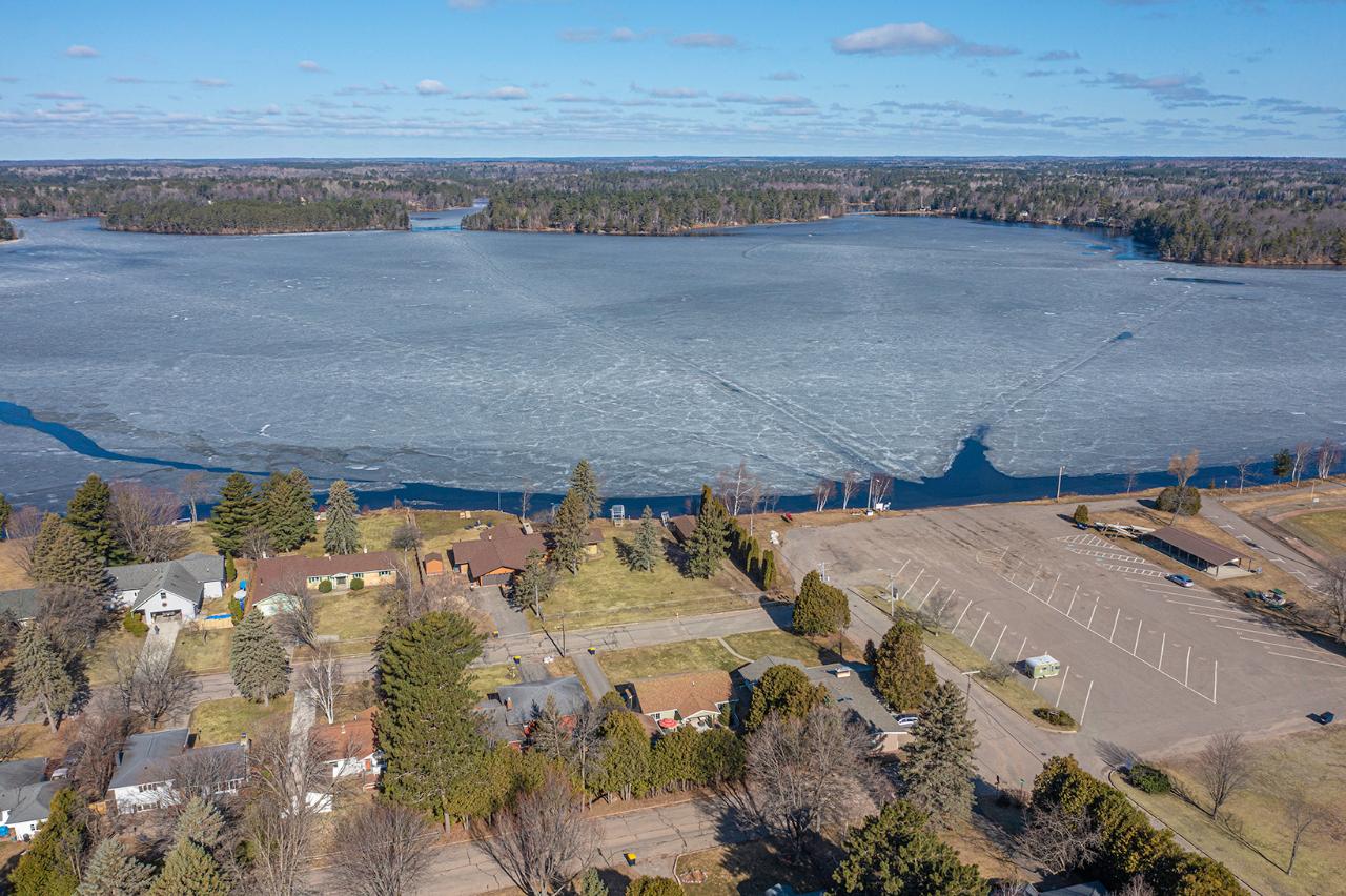 834 Lakeshore Drive Rhinelander, WI 54501 - Photo 22 of 27 Gallery Image 22