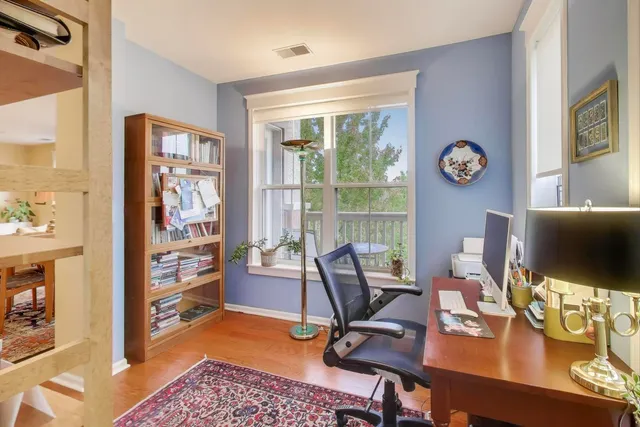 $474,000 | 1950 Farnsworth Lane, Unit 202, Northbrook, IL 60062