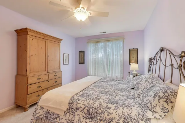 $474,000 | 1950 Farnsworth Lane, Unit 202, Northbrook, IL 60062