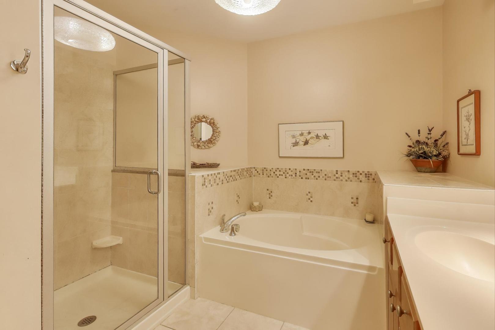 1950 Farnsworth Lane, Unit 202 Northbrook, IL 60062 - Photo 20 of 35