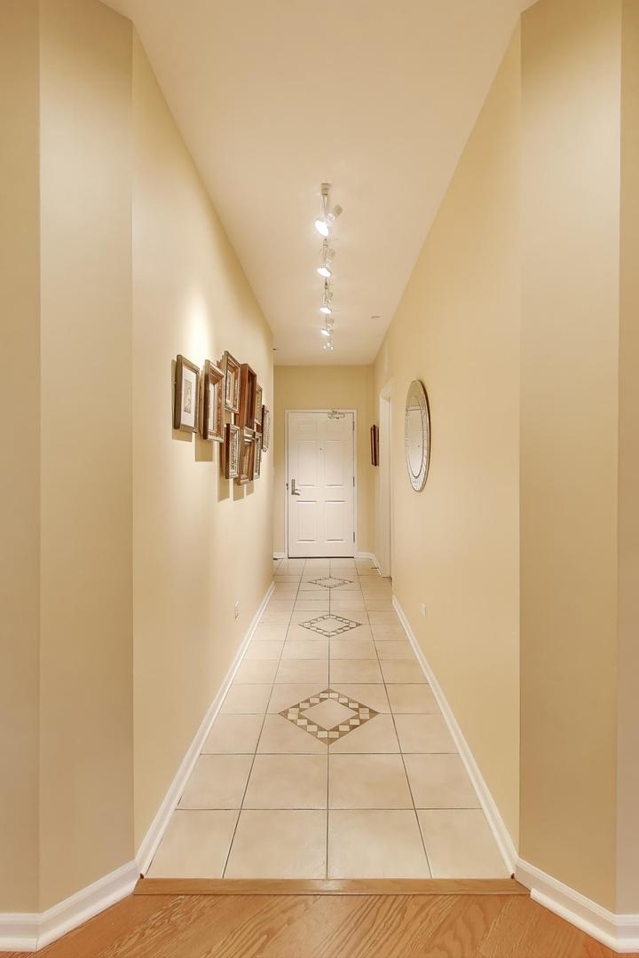 1950 Farnsworth Lane, Unit 202 Northbrook, IL 60062 - Photo 2 of 35