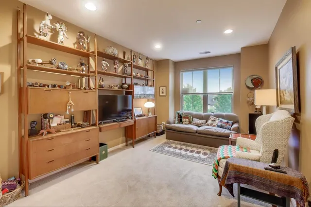 $474,000 | 1950 Farnsworth Lane, Unit 202, Northbrook, IL 60062
